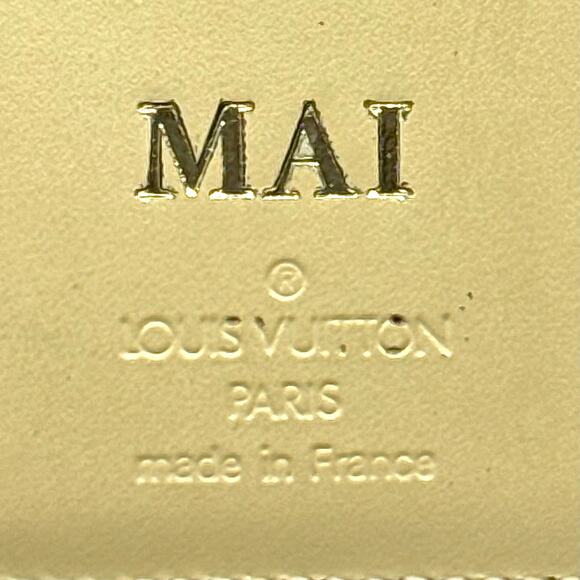 Louis Vuitton Cream Buckle Wallet - Picture 6 of 8